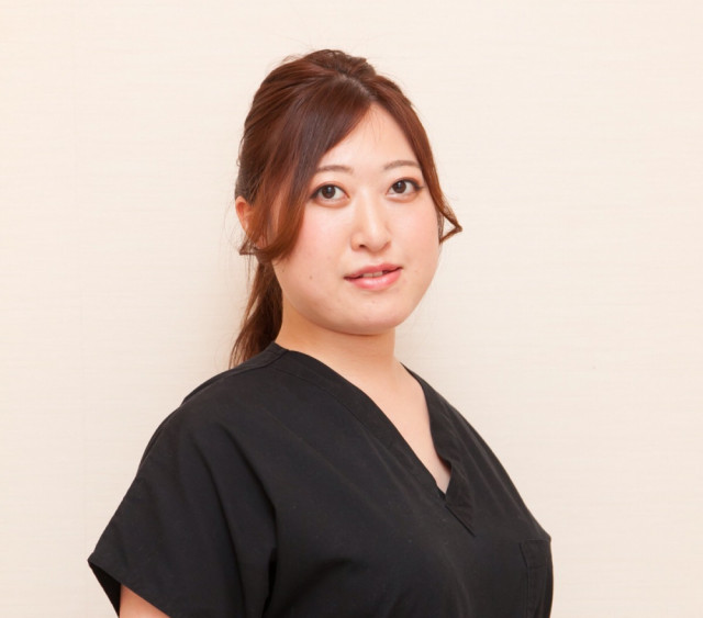 店長 仁部成美